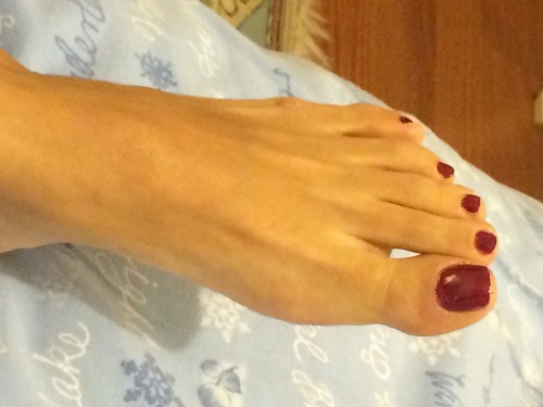 blacksteel68: onlymywifey: Her fresh red polish is still wet adorable Those peds should be worship e