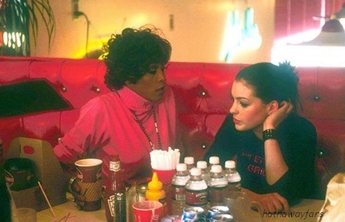 hathawayfans:Anne Hathaway with The Princess Diaries producer Whitney Houston