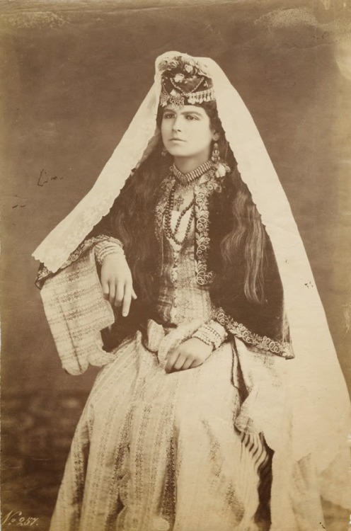 valarhalla - Lebanese women’s clothing from the late nineteenth...