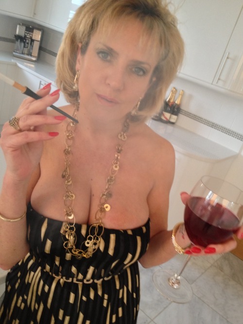 smoke4me:Lady SoniaGoddess, take me to your bed, and I will obey you.