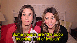 lesbiansyoutubersgif:  (x) 