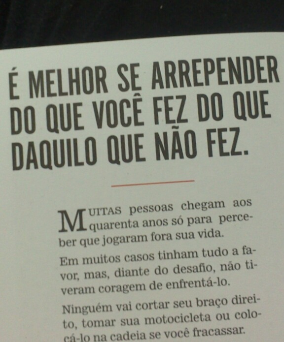 Abraça o que te faz sorrir.