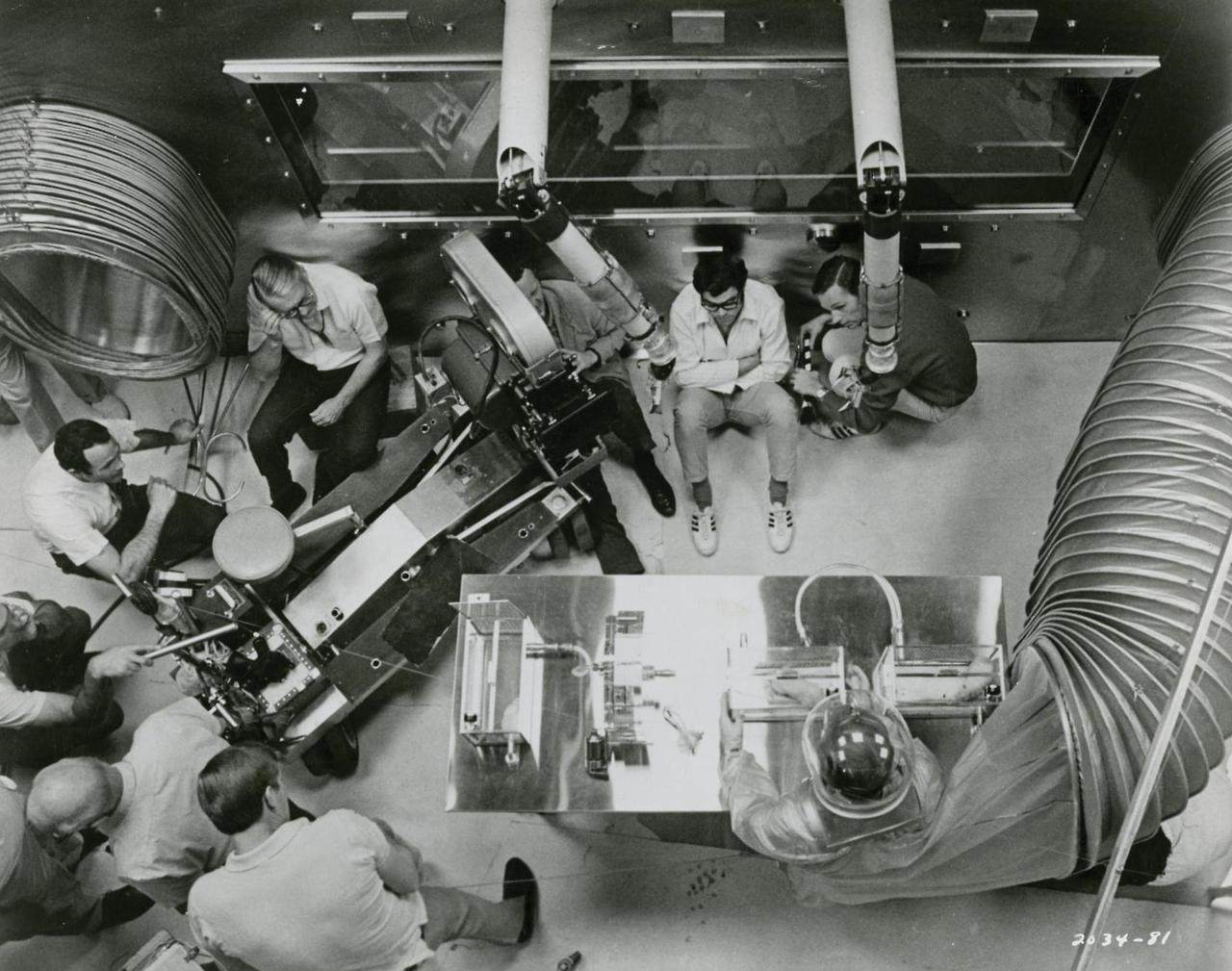 70sscifiart:  ‘The Andromeda Strain’: Robert Wise And Michael Crichton’s Stunning