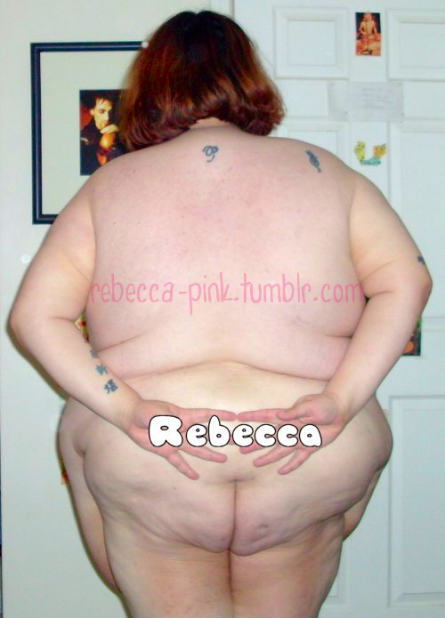 rebecca-pink:  I gots no butt, but I gots the best back fat! (Note, these photos