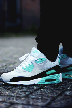 airville:  Nike WMNS Air Max 90 Premium LE