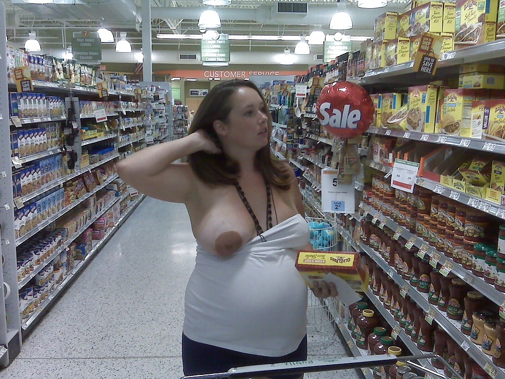 titpublicflashers:  Women love to flash for two reasons. First they love to tease