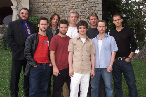 kiefbowl:ironpour:tallian:The Fellowship of the Ringgangthis looks like a picture of some cousins at