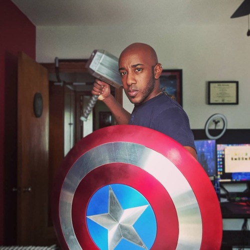 Back in June my amazing partner @adventureandalchemy got me a Captain America shield kit. I have fin