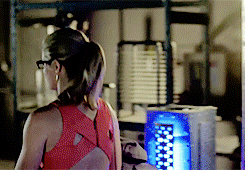 ultraposter128:HOW MUCH OLICITY CAN BE IN OME DAMN EPISODE???! HOW ARE WE GONNA SURVIVE THIS SEASON?