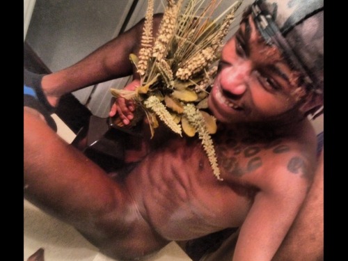 teenharddick:  m-jcob54:  Dammm this chocolate ass nigga sexy AF I’d eat that ass till the break of dawn until he scream n pure pleasure!!!!!!            http://teenharddick.tumblr.com/ 