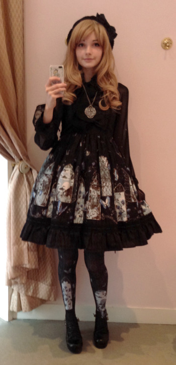 lavenderlilly:  My favorite outfits of the year (selfie edition)!  Not the ones with the most notes, just my personal favorites. 