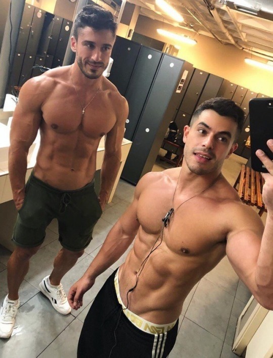 bromancingbros:  