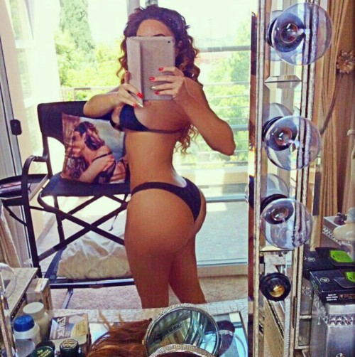 bootybotty:  Go follow us on Instagram @bootybotty.ig for booty videos!