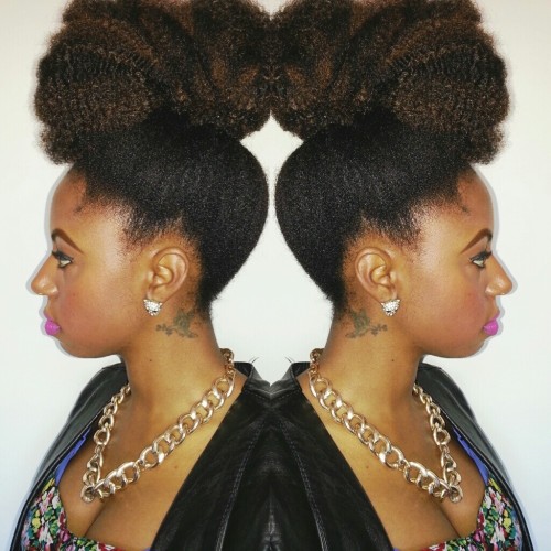 hi-imcurrentlyobsessed: hi-imcurrentlyobsessed: Fun bun. Instagram: jfashiongirl87