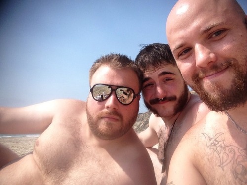 the-one-who-wanders:Fun day at black’s beach! Yes we’re naked. @notlostonanadventure and @orinofashwood