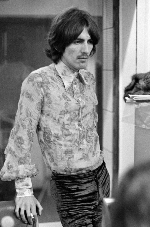 harrisonstories: George Harrison during the recording of The White Album (Sep. 1968) Photo by: Linda