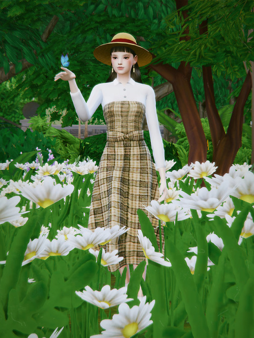 kiru-fav: k-sims-7: BlouseOverskirt Female 6 designs Some minor issues at the bottom of the dress, 