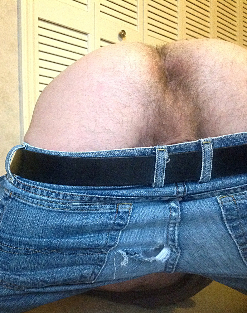 realmenstink:  seanstormxxx:  January 4, 2013  SHOWING OFF HIS FLAVOR SAVER !!!