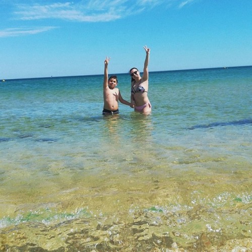 Brothers love ° ° ° #sunnyday #summervibes #summerdays #summer #beachday #beachphotography #beachph