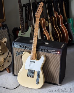 deebeeus: 1968 #Fender #Telecaster with 1965 Fender #Vibrolux Reverb.  I am so happy to have this amp back.  Not only does it sound great but it is also exceedingly photogenic! 😀  #teletuesday #guitar #guitars #guitarra #chitarra #guitarre #electricguitar