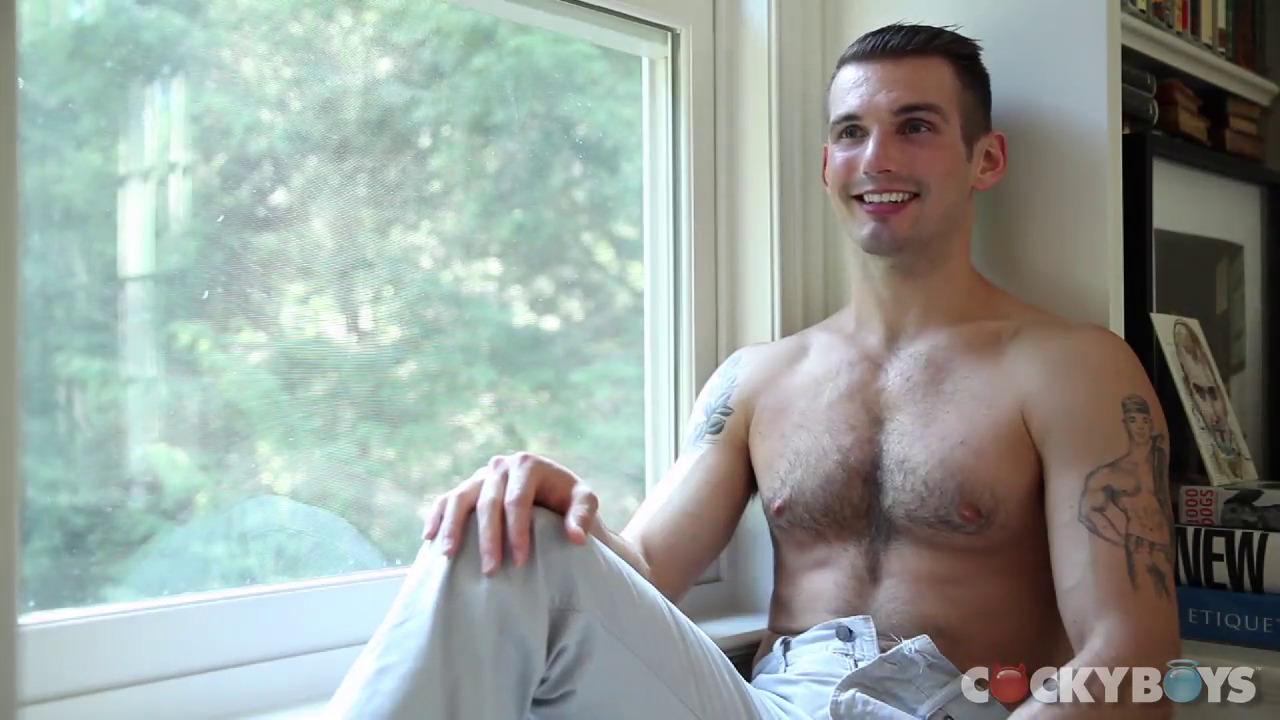 shelikeshairbands:  True confession time: Chris Harder is not my type. Love his blog.