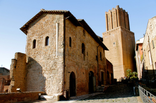 italian-landscapes: Torre delle Milizie e Foro di Traiano, Roma (Tower of the Militia and Trajan&rsq