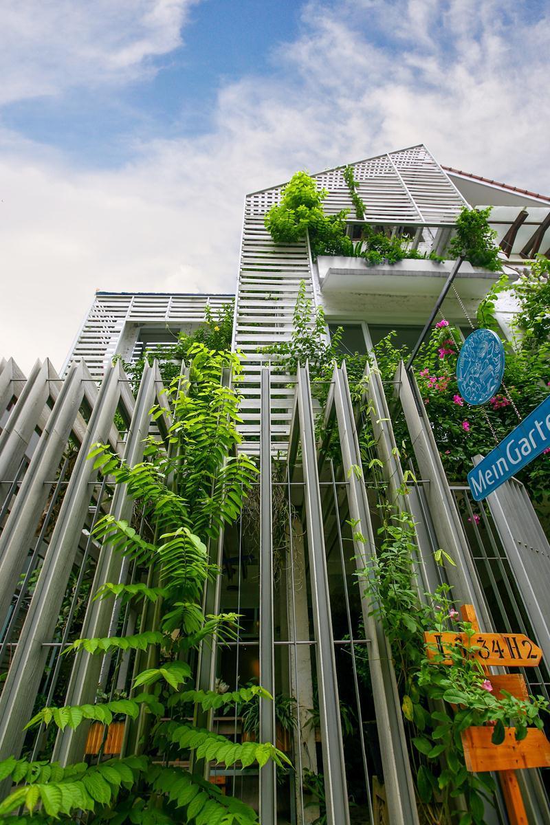 archatlas:   Growing Green Office Studio 102  