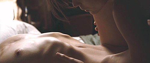 lesbiansilk:  Habitación en Roma (Room in Rome) (2010) - Elena Anaya &amp; Natasha