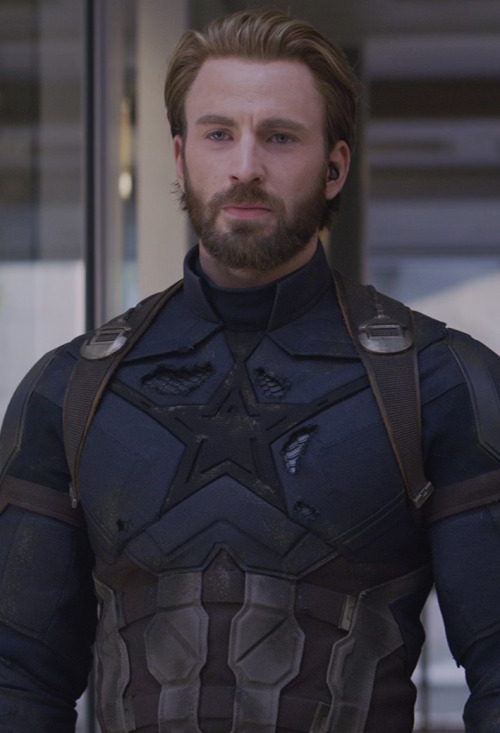 a7estrellas:Chris Evans as Steve Rogers Avengers: Infinity War (2018) dir Joe and Anthony Russohe’s 