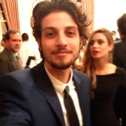 princessdocheiro:  Sim, nós temos @chaysuede! O gratíssimo ator de #Império fez selfie exclusiva para o #PremioContigo. - @tocontigo 