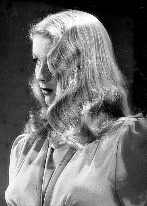 johnhannahs:Veronica Lake, 1940’s
