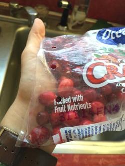 lolfactory:  Did someone violate my cranberries?!☆