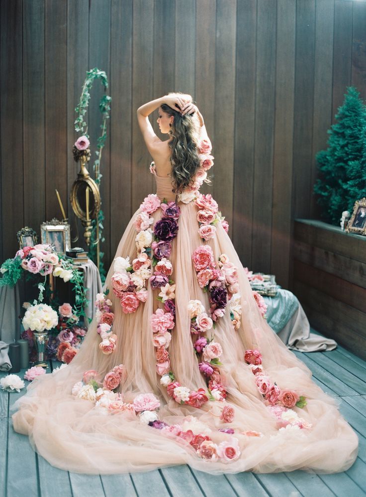 flouncydresses:  Lena Kozhina