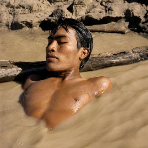laoblum: From “Chaco”, a series of portraits taken by photographer Guadalupe Miles in an
