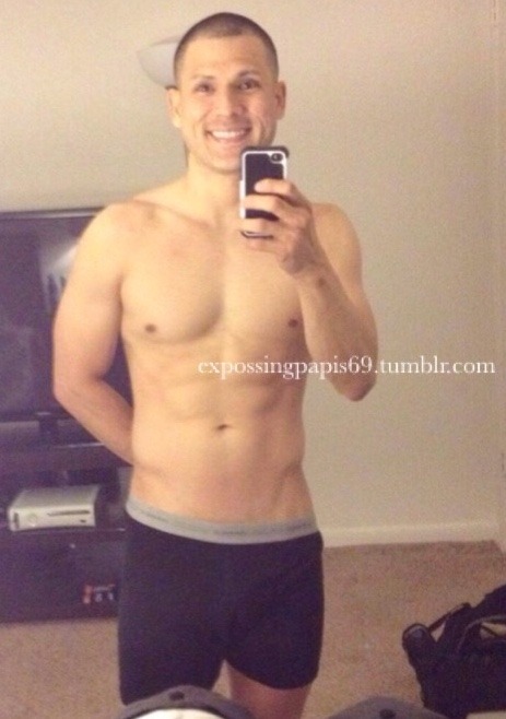expossingpapis69:  www.expossingpapis69.tumblr.com  Mmmm let me suck that Korean dick💦💦💦😝