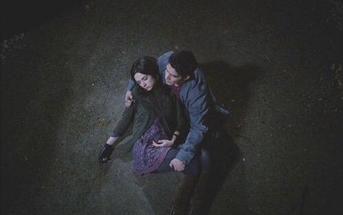 fortuneredding:  You die at seventeen in your first love’s arms and find it cruel that in this