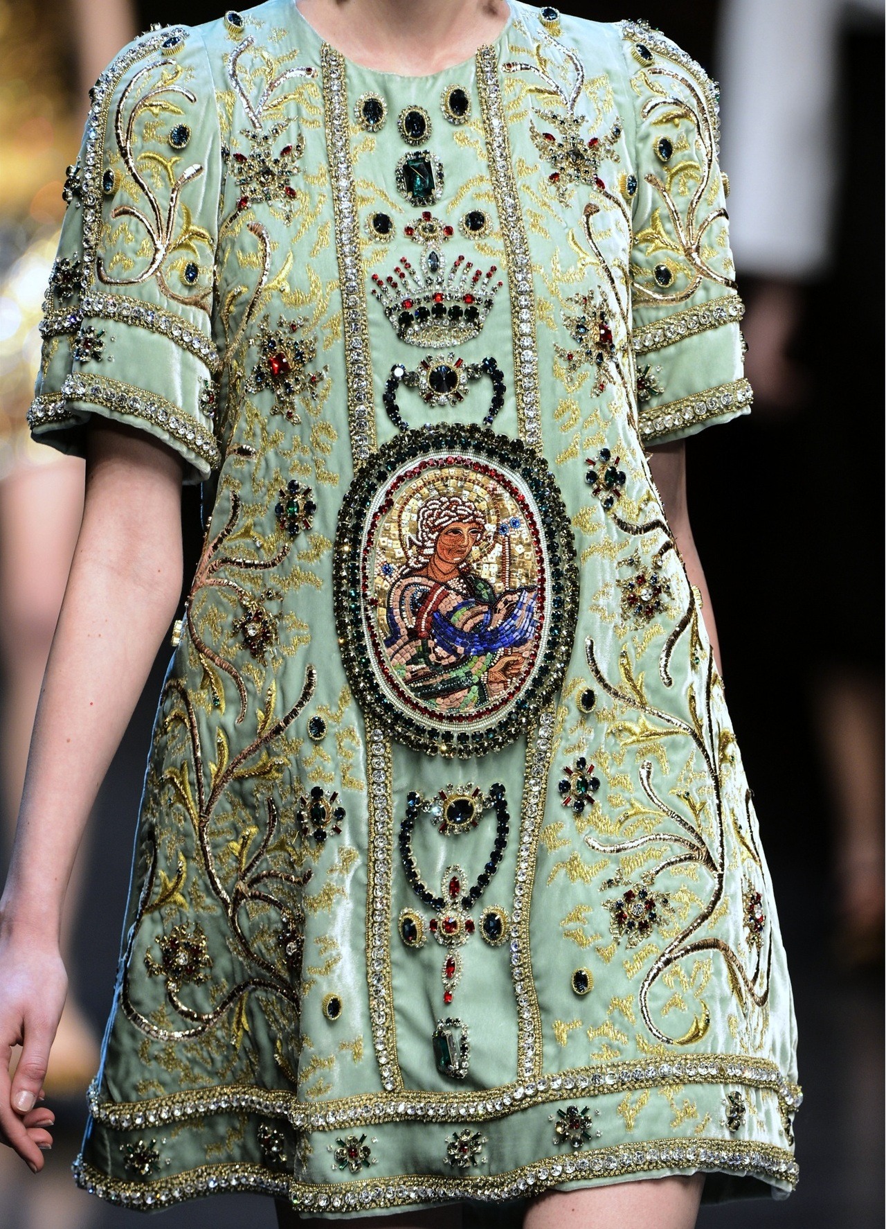 witlovesyou...i do i do. (Dolce & Gabbana FW 13)