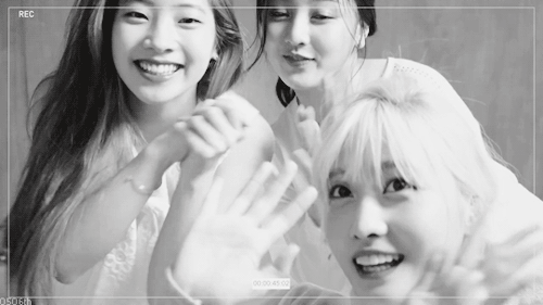 0506th: TWICE x HIGH CUT x INNISFREE