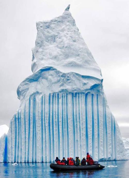 mazing icebergWhile uncommon, these stripey icebergs have a fairly simple formation process. The lay