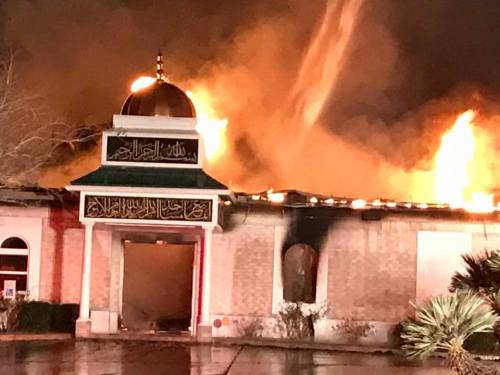 savageroses:A masjid in Victoria, Texas caught on fire last night (28 Jan 2017). The imam has stated