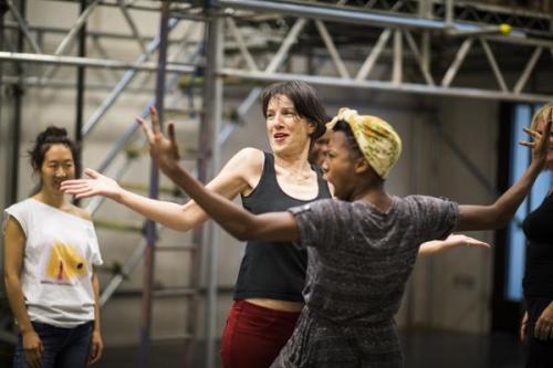 sangfroidwoolf: Harriet Walter gets her groove on during rehearsals for the Donmar Warehouse’s