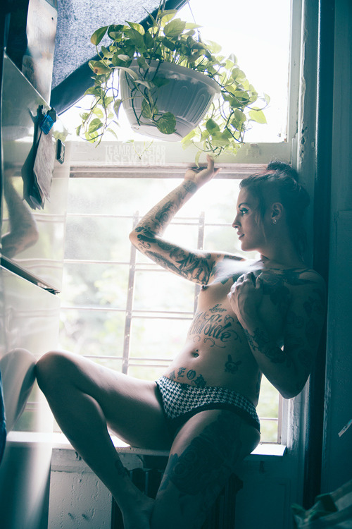 rubber-smoke-oil-liquor-lad-blog:  Kay Bushwick