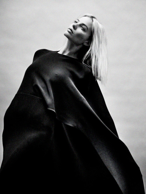 theroning:  Margot Robbie by Christopher Anderson for Vulture, January 2014 