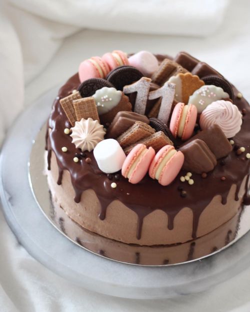 sugar-cafe:https://www.instagram.com/p/B1PyGrQAJtG/   Yes, pls!