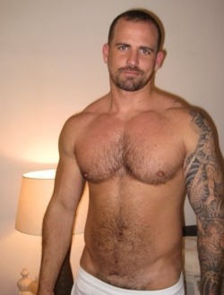 gaystormtrooperxxx:  jacktwister:  WOOF,