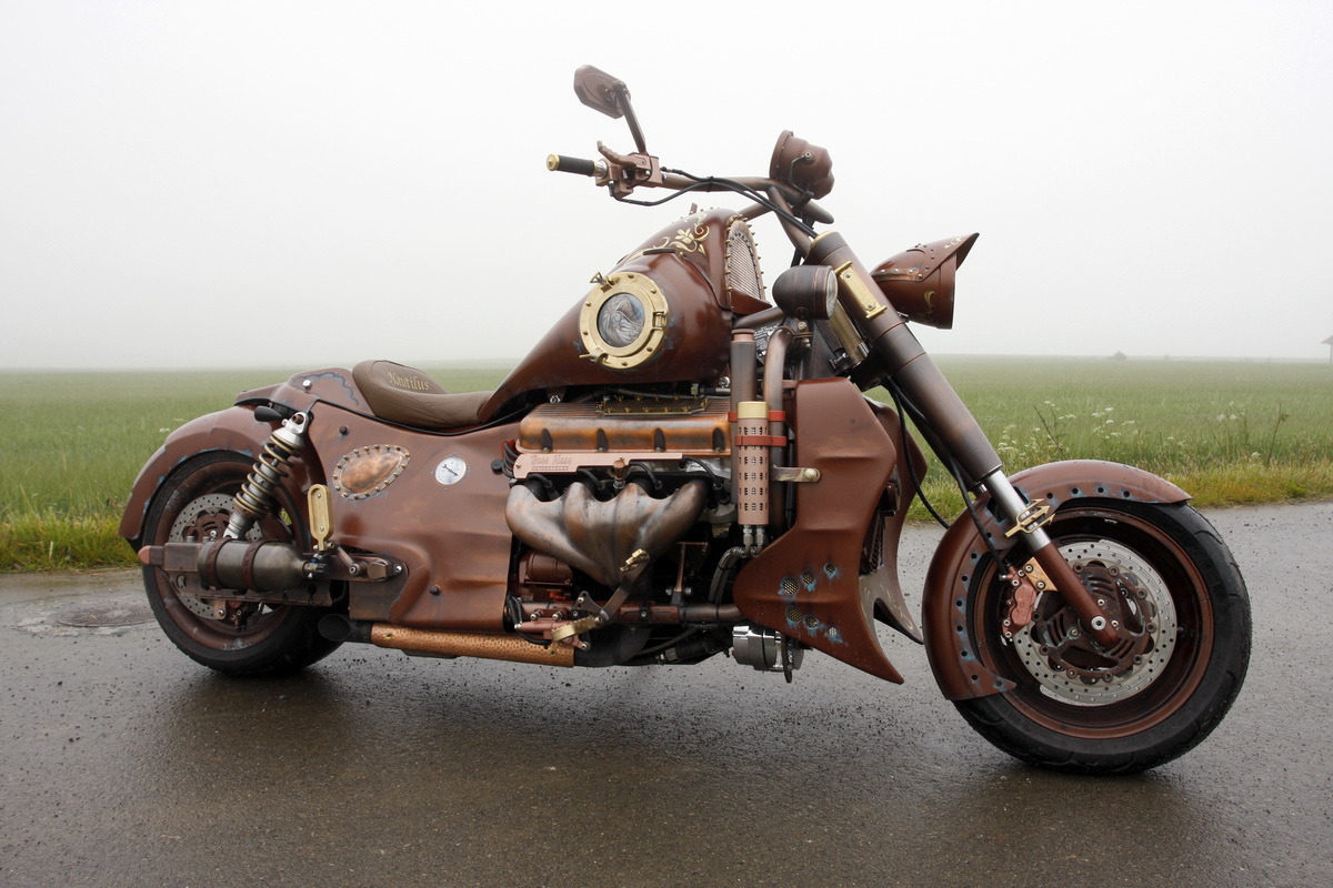 steamxlove:  steampunktendencies:  BOSS HOSS “Nautilus” photos by Foto-Vomue