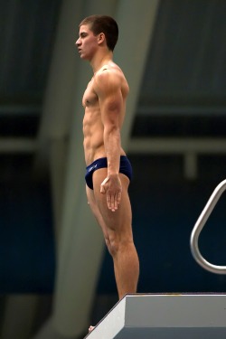 youngguys4you:  Divers have such incredibly hot bodies..