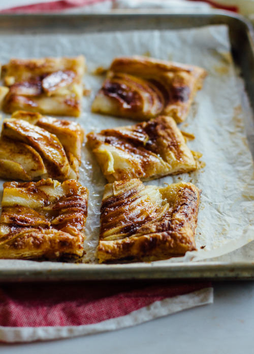 recipehouse:(via 7 ingredient apple tart - The Clever Carrot)