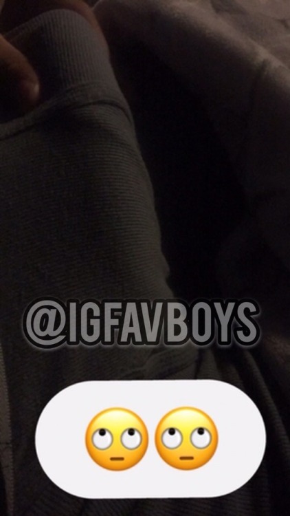 curlyheadzayy: igfavboys: Wilson HML SELLING FOLDERS I have him too