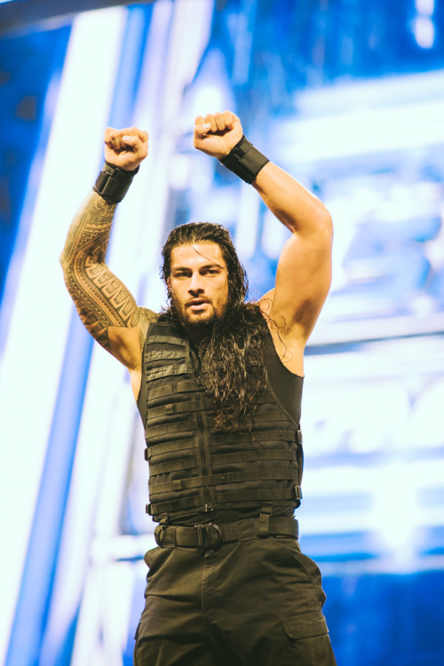 perversionsofjustice:  houndsofhotness:  Roman Reigns ❤  Ooh those second row pics got me thinking about how awesome it would be if Roman had a twin